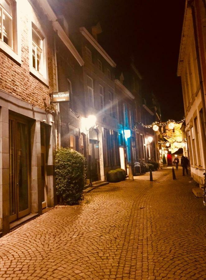 Maison Au Cheval Noir Maastricht Esterno foto
